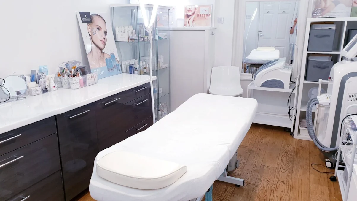 Aesthetics and Beauty Courses in Cheltenham